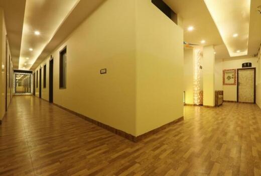 Hotel Plazzo New Delhi Exteriör bild